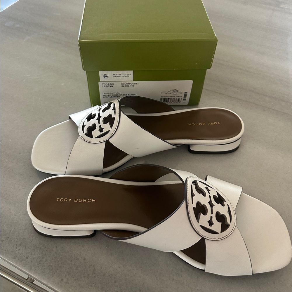 Tory Burch Miller Criss Cross - Picture 2 of 4